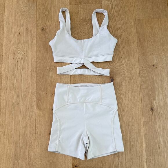 L Space Sports Bra & Bike Shorts Set Size S Gray Ivory - Picture 1 of 4